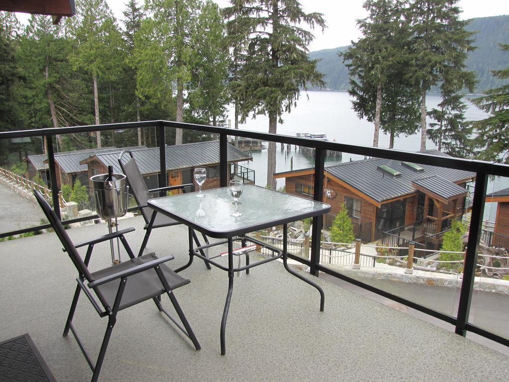 Pair-A-Dice Cottage Port Renfrew Exteriér fotografie